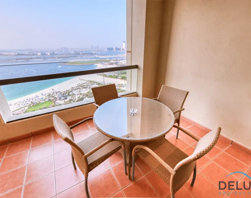 High-floor 1-Bedroom Unit Close to Beach w/ Sea Views — Sadaf — photo 14