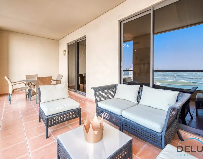 High-floor 1-Bedroom Unit Close to Beach w/ Sea Views — Sadaf — photo 20