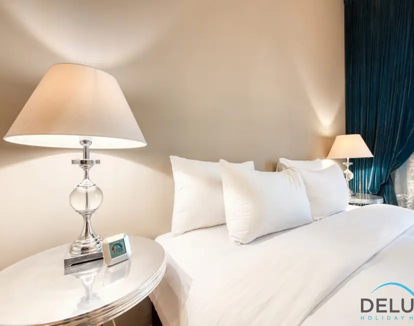 High-floor 1-Bedroom Unit Close to Beach w/ Sea Views — Sadaf — photo 27
