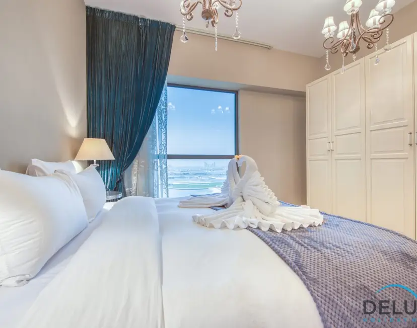 High-floor 1-Bedroom Unit Close to Beach w/ Sea Views — Sadaf — photo 28