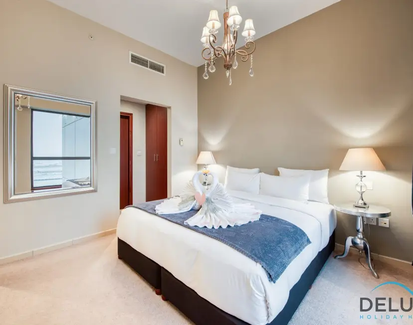 High-floor 1-Bedroom Unit Close to Beach w/ Sea Views — Sadaf — photo 25