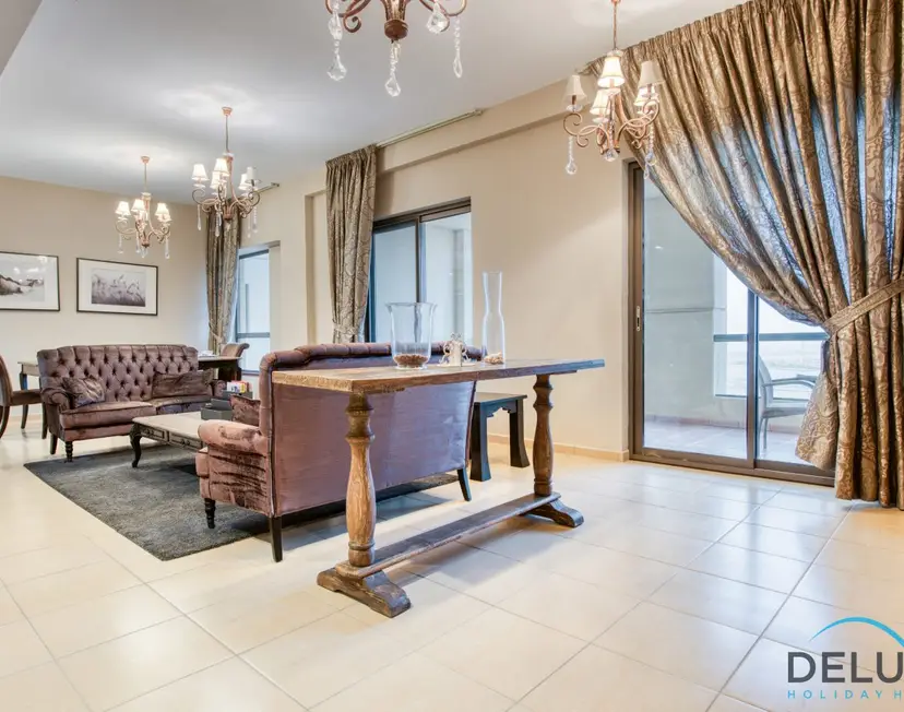 High-floor 1-Bedroom Unit Close to Beach w/ Sea Views — Sadaf — photo 7