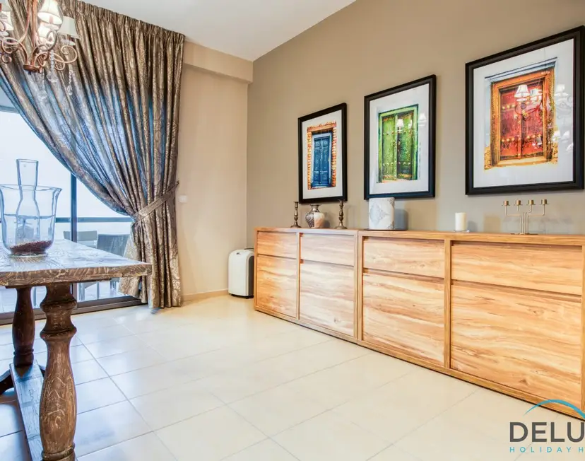 High-floor 1-Bedroom Unit Close to Beach w/ Sea Views — Sadaf — photo 10