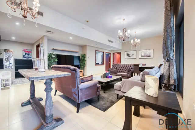 High-floor 1-Bedroom Unit Close to Beach w/ Sea Views — Sadaf