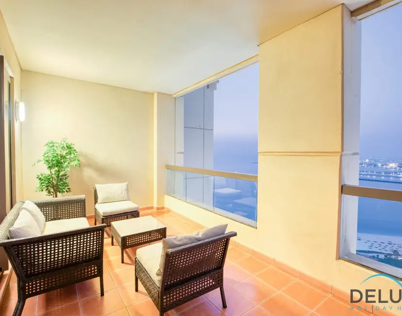 High-floor 1-Bedroom Unit Close to Beach w/ Sea Views — Sadaf — photo 33