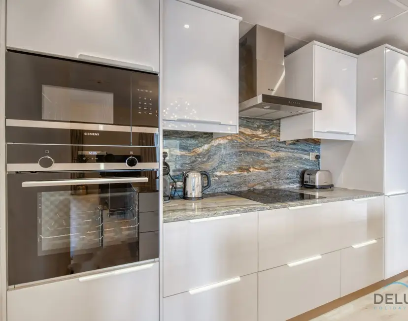 Featuring Ain Dubai Views from this 1-Bedroom Unit Next to Beach — Rimal — photo 15