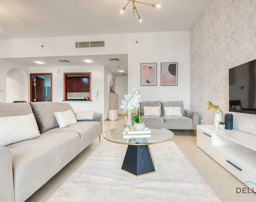 Vogue 2-Bedroom — Shams — photo 4