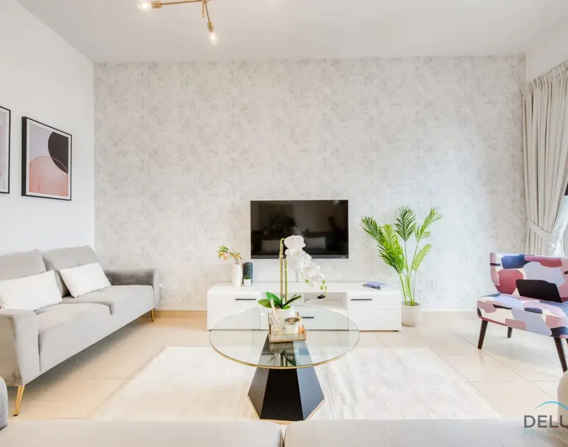 Vogue 2-Bedroom — Shams — photo 5