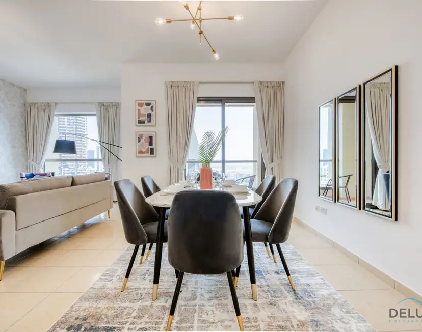 Vogue 2-Bedroom — Shams — photo 10