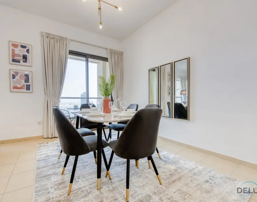 Vogue 2-Bedroom — Shams — photo 11