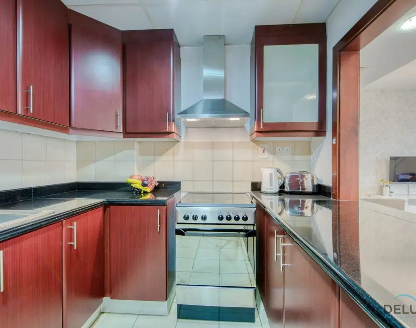 Vogue 2-Bedroom — Shams — photo 20
