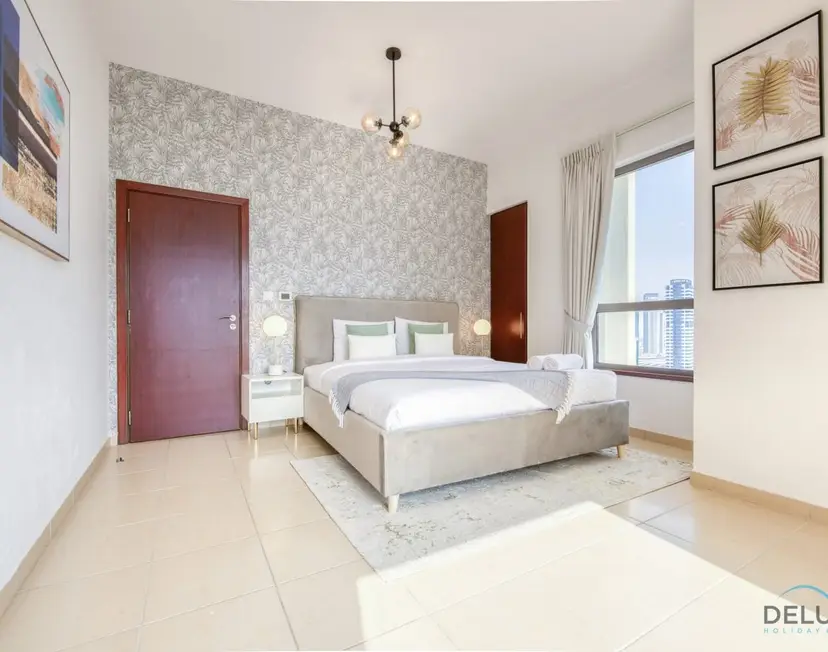 Vogue 2-Bedroom — Shams — photo 23