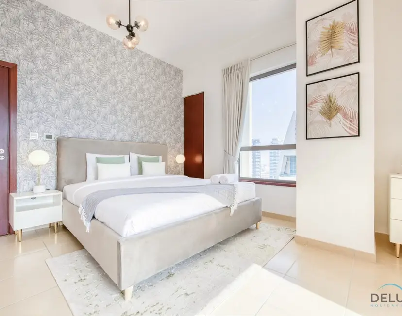 Vogue 2-Bedroom — Shams — photo 24