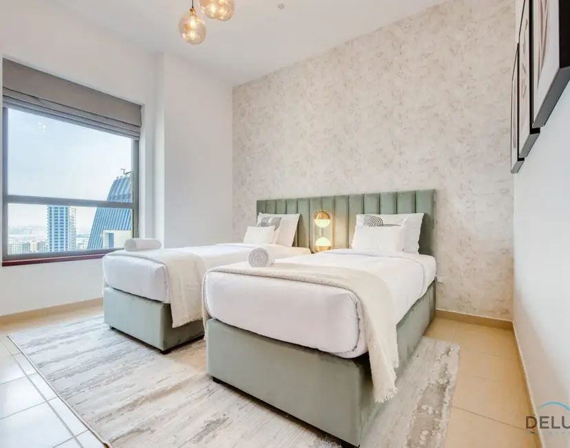 Vogue 2-Bedroom — Shams — photo 33