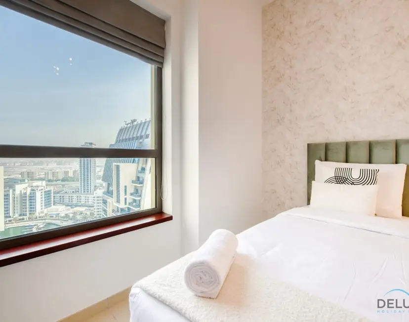 Vogue 2-Bedroom — Shams — photo 38