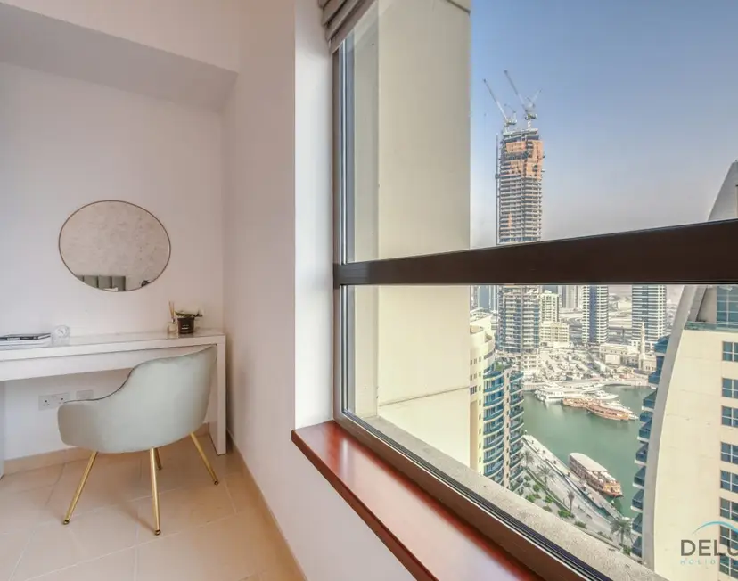 Vogue 2-Bedroom — Shams — photo 39