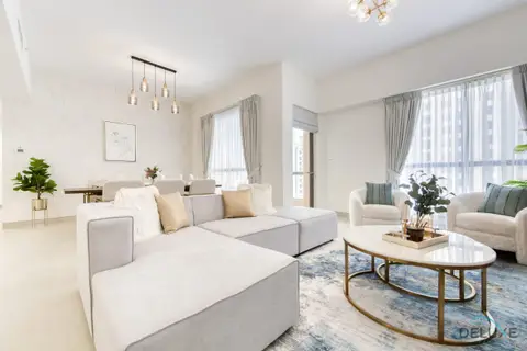 Spacious 3-Bedroom Apartment with Assistant Room — Sadaf