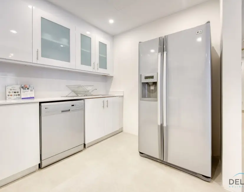 Spacious 3-Bedroom Apartment with Assistant Room — Sadaf — photo 23