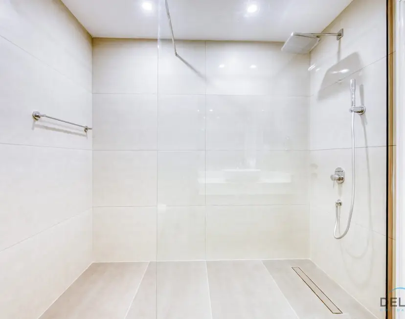 Spacious 3-Bedroom Apartment with Assistant Room — Sadaf — photo 37