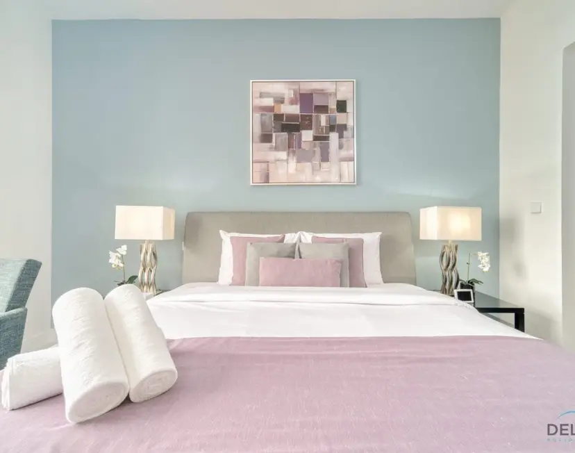 Urbane 2-Bedroom — Shams — photo 14