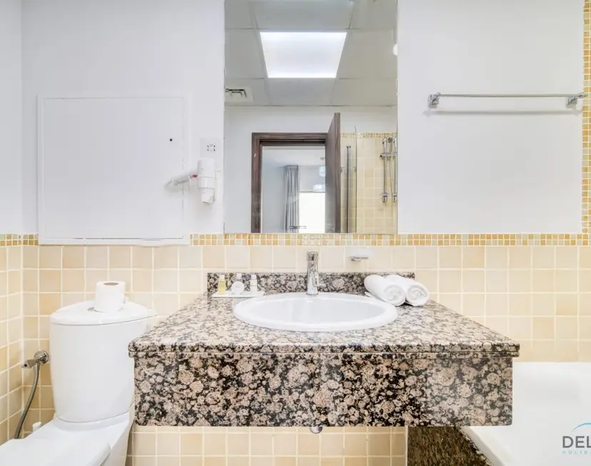 Urbane 2-Bedroom — Shams — photo 10