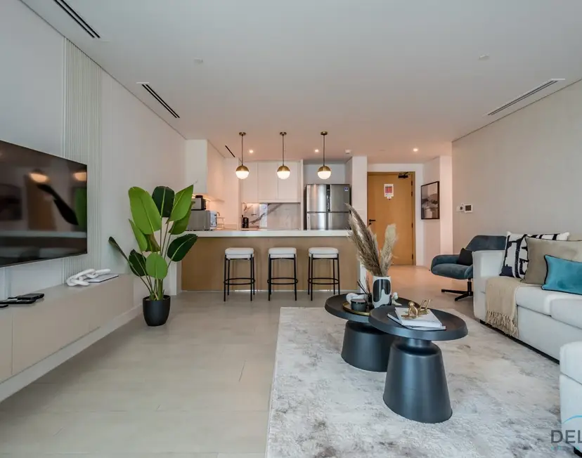 Elegant 2-Bedroom Apartment in La Vie, Jumeirah Beach Residences — photo 19