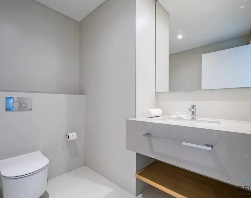 Elegant 2-Bedroom Apartment in La Vie, Jumeirah Beach Residences — photo 33