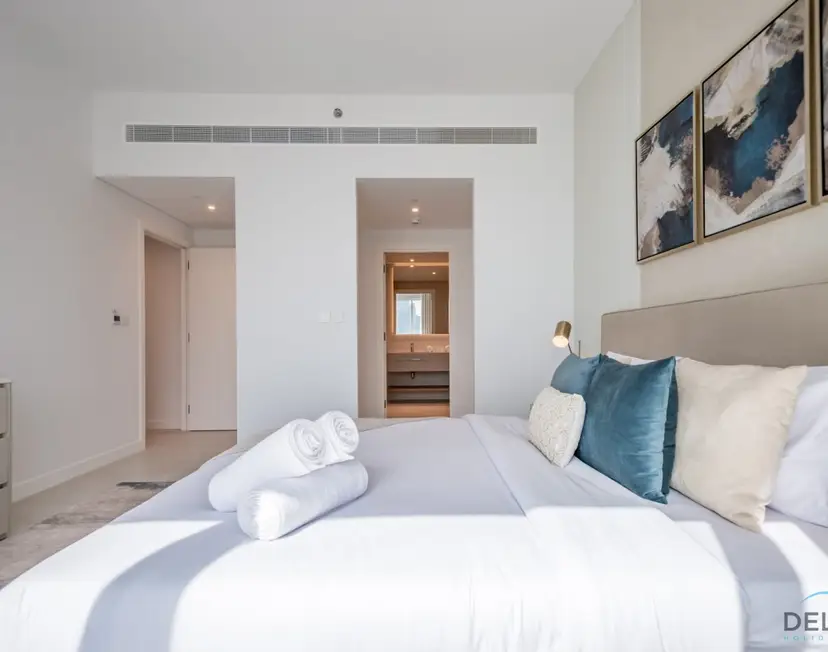 Elegant 2-Bedroom Apartment in La Vie, Jumeirah Beach Residences — photo 37