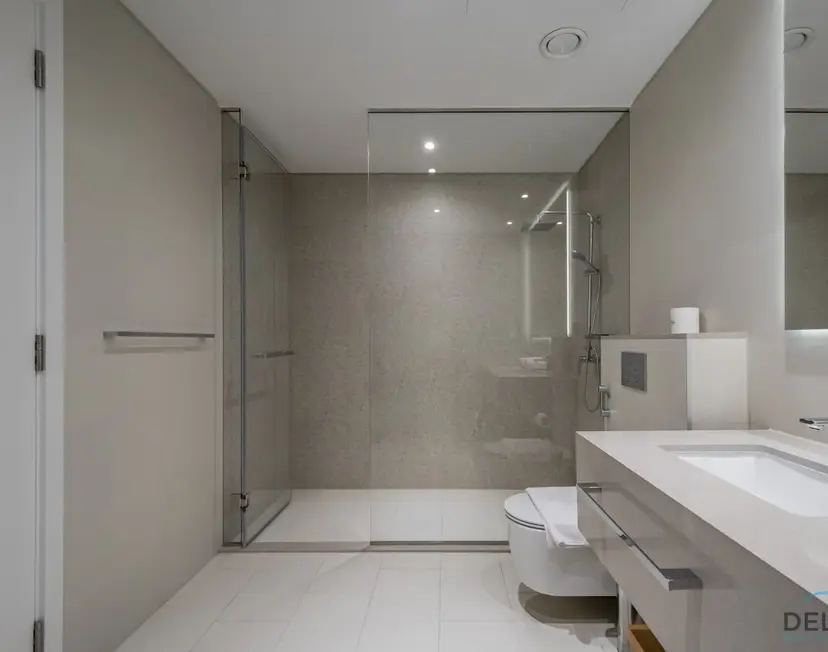 Elegant 2-Bedroom Apartment in La Vie, Jumeirah Beach Residences — photo 40