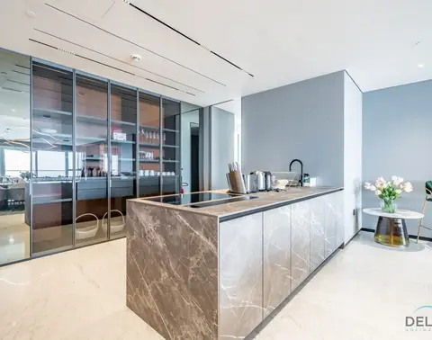 Picturesque 3-Bedroom Apartment with Assistant Room — The One — photo 5