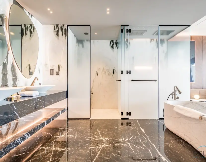 Picturesque 3-Bedroom Apartment with Assistant Room — The One — photo 29
