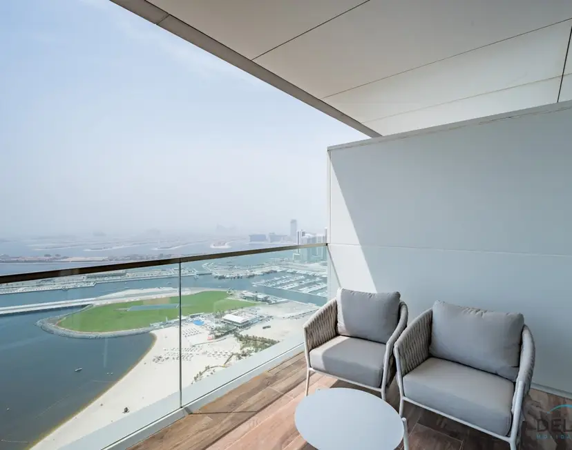Picturesque 3-Bedroom Apartment with Assistant Room — The One — photo 35