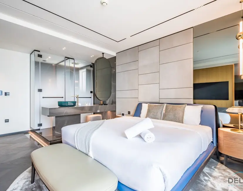 Picturesque 3-Bedroom Apartment with Assistant Room — The One — photo 37
