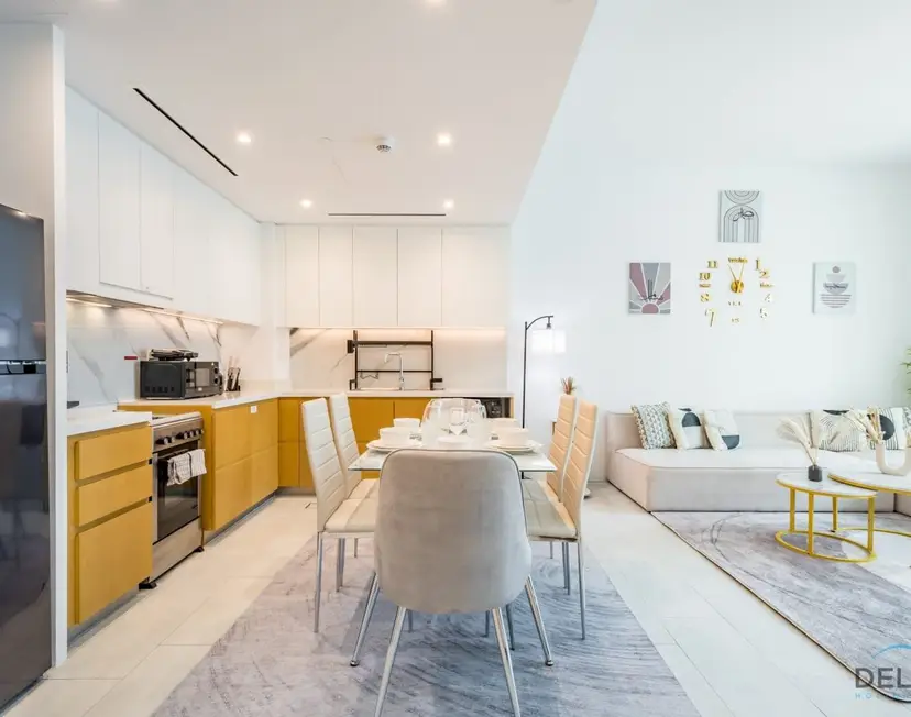 Sophisticated 1-Bedroom Apartment in La Vie, Jumeirah Beach Residences — photo 2