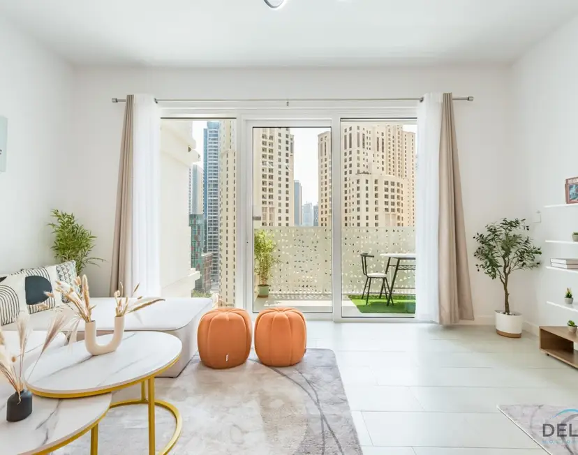 Sophisticated 1-Bedroom Apartment in La Vie, Jumeirah Beach Residences — photo 19