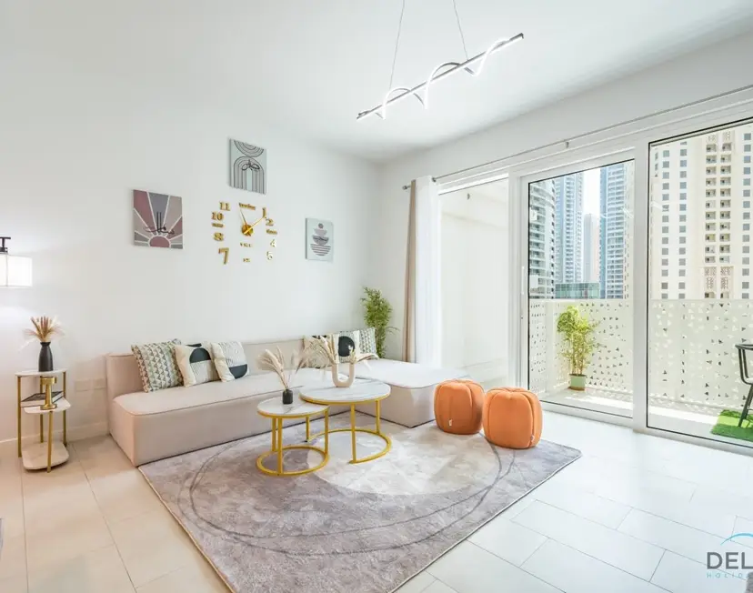 Sophisticated 1-Bedroom Apartment in La Vie, Jumeirah Beach Residences — photo 3