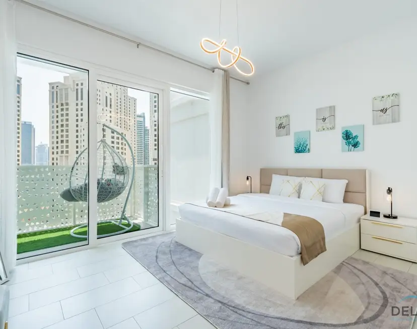 Sophisticated 1-Bedroom Apartment in La Vie, Jumeirah Beach Residences — photo 6