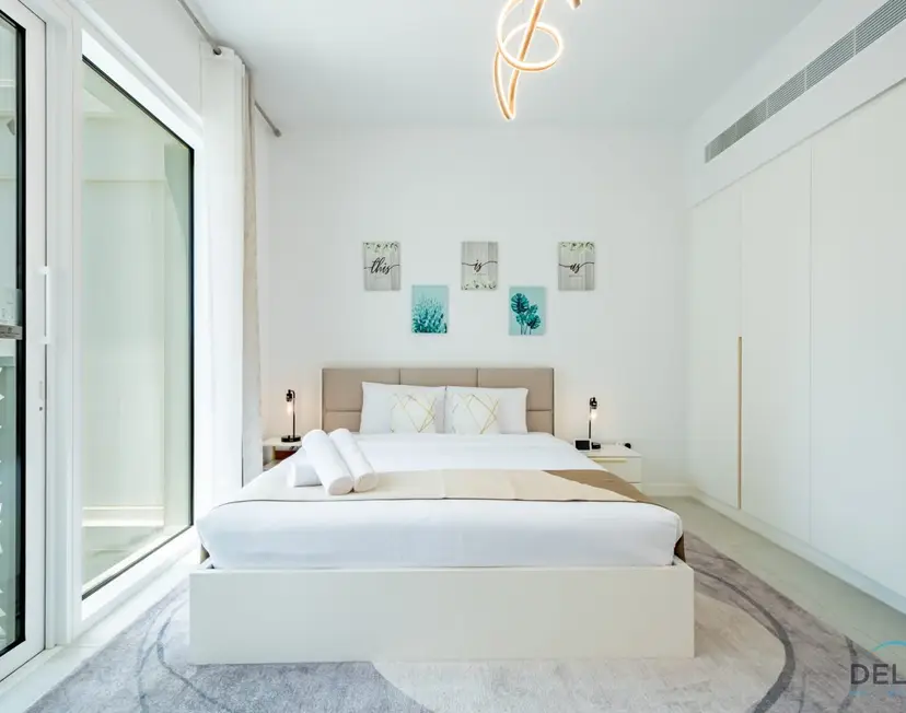 Sophisticated 1-Bedroom Apartment in La Vie, Jumeirah Beach Residences — photo 26