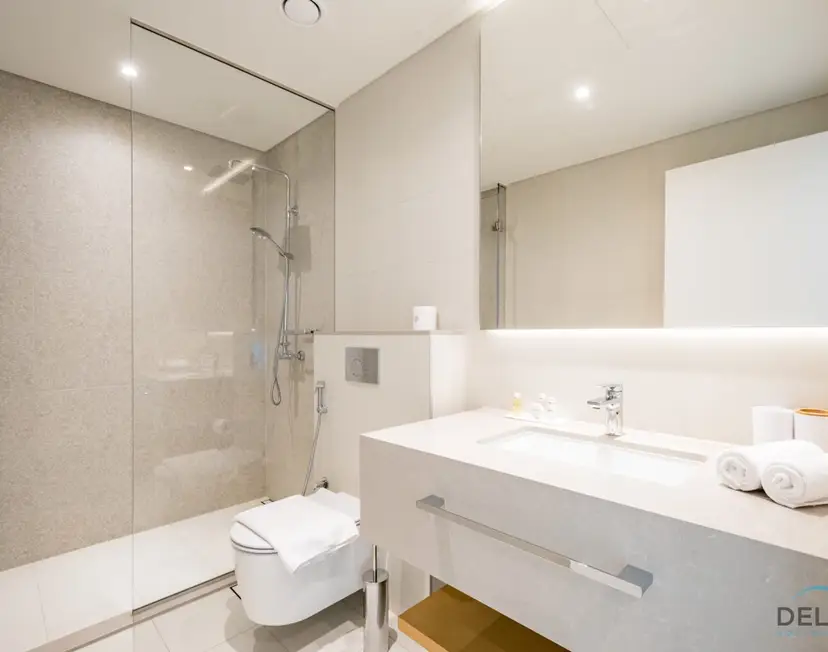 Sophisticated 1-Bedroom Apartment in La Vie, Jumeirah Beach Residences — photo 29