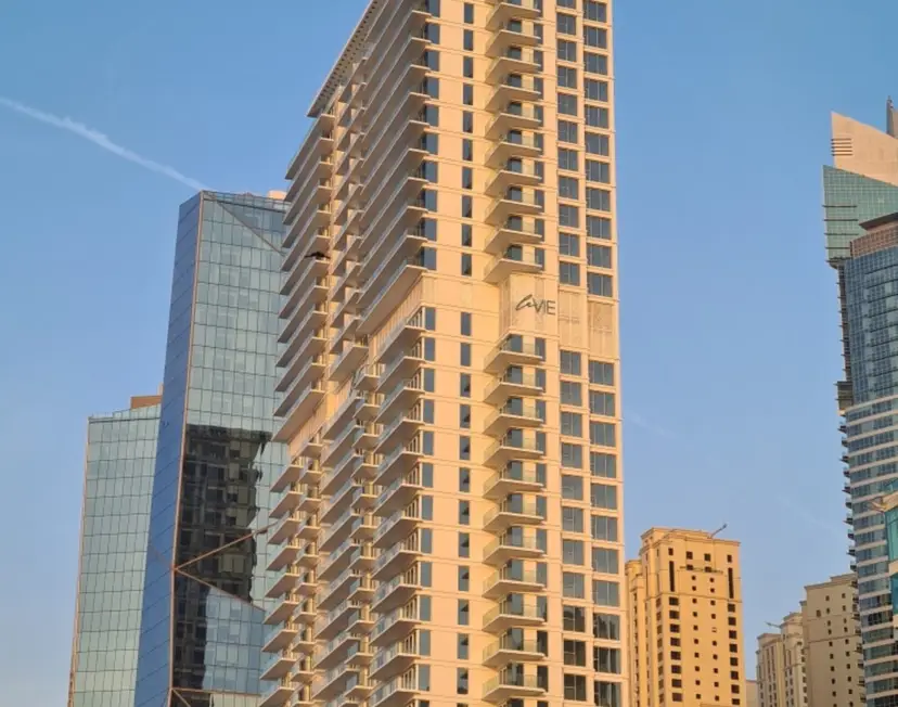 Sophisticated 1-Bedroom Apartment in La Vie, Jumeirah Beach Residences — photo 35