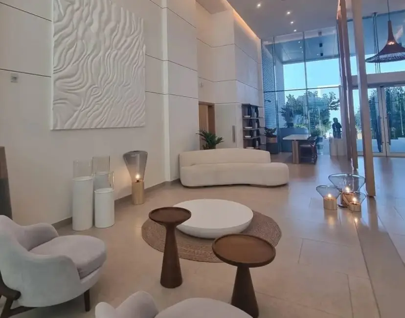 Sophisticated 1-Bedroom Apartment in La Vie, Jumeirah Beach Residences — photo 40