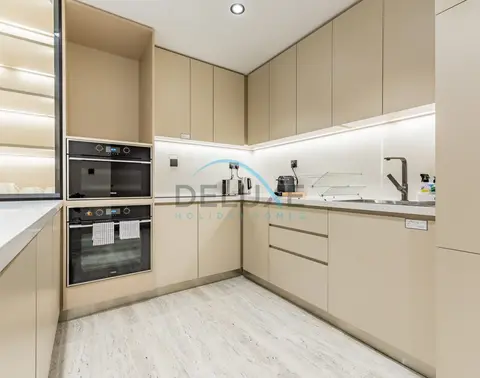 Sea and Palm Jumeirah Views Just Steps from the Beach 2-Bedroom — Sadaf — photo 5