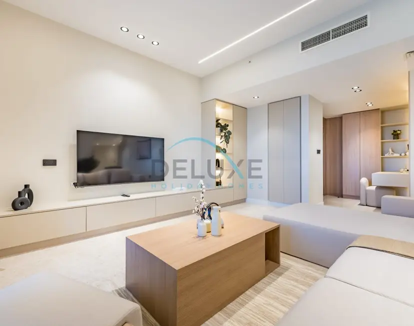 Sea and Palm Jumeirah Views Just Steps from the Beach 2-Bedroom — Sadaf — photo 19