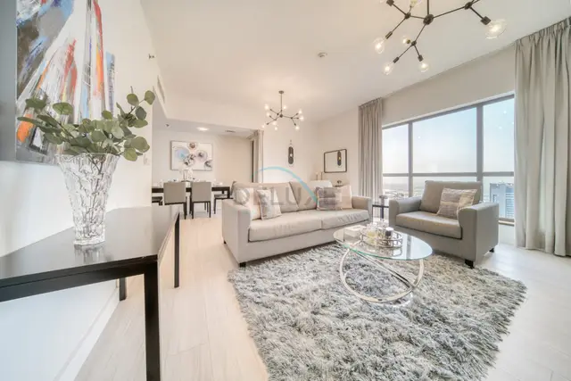 High Floor 2-Bedroom With a View of the Dubai Marina Canal Steps Away — Shams