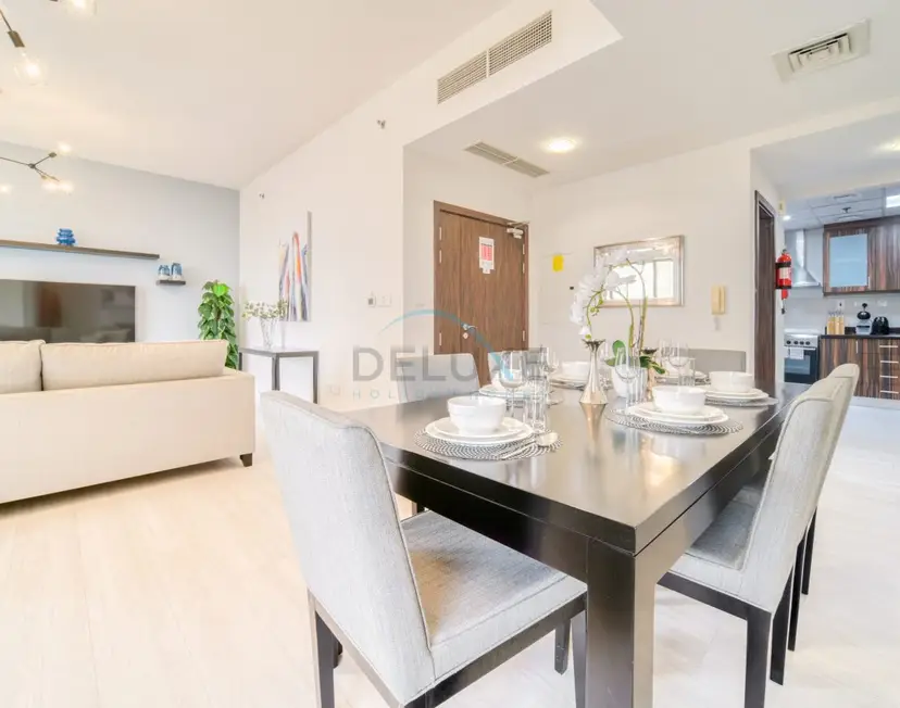 High Floor 2-Bedroom With a View of the Dubai Marina Canal Steps Away — Shams — photo 12
