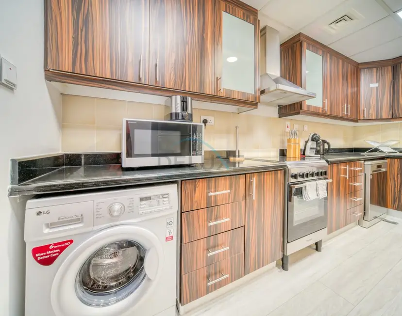 High Floor 2-Bedroom With a View of the Dubai Marina Canal Steps Away — Shams — photo 14