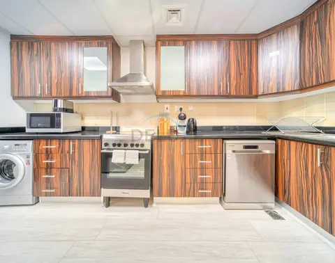 High Floor 2-Bedroom With a View of the Dubai Marina Canal Steps Away — Shams — photo 5