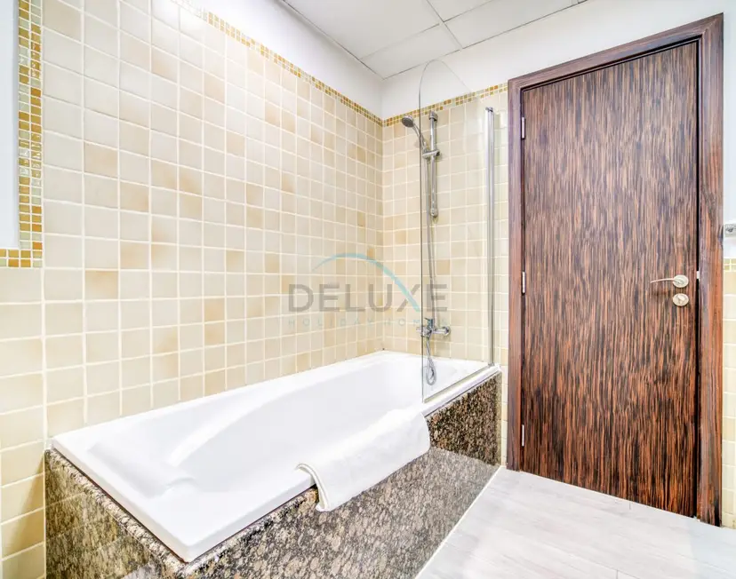 High Floor 2-Bedroom With a View of the Dubai Marina Canal Steps Away — Shams — photo 26