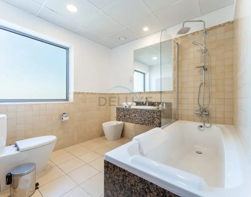 Close to Major Landmarks 3-Bedroom + Assistant Room w/ Marina Views — Rimal — photo 19