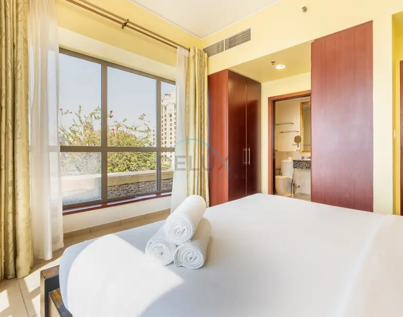 Ain Dubai & Sea Views 2-Bedroom Unit Close to Beach — Shams — photo 17